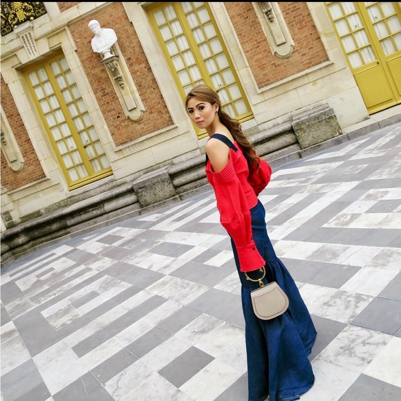 Authentic Chloe - Picture 9 of 11